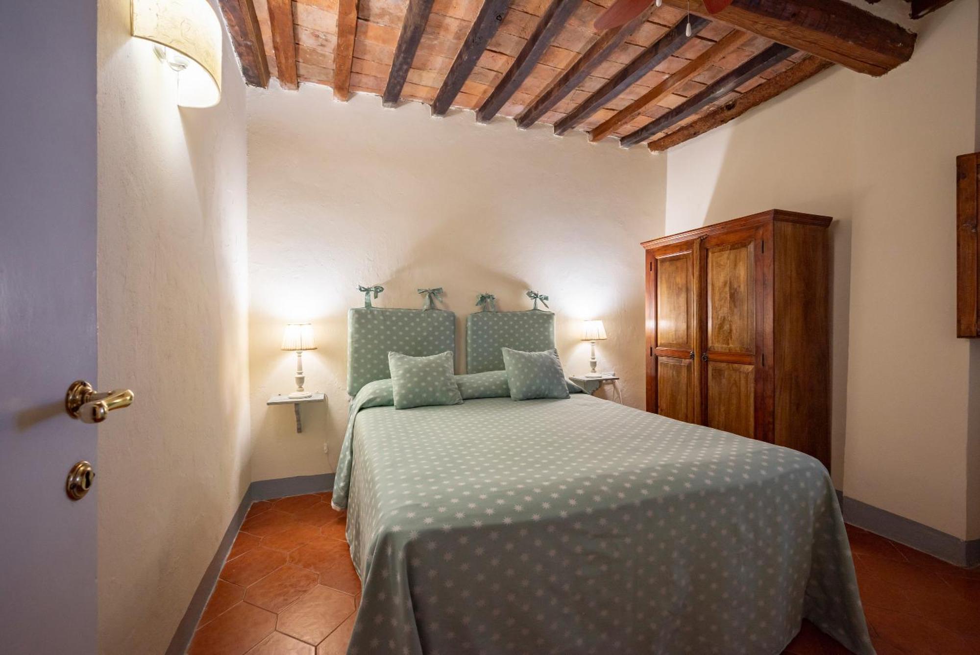 Agriturismo Bio Fattoria Bacio 切塔尔多 外观 照片